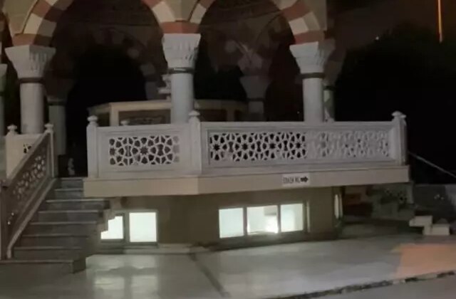 Cami tuvaletinde erkek cesedi bulundu