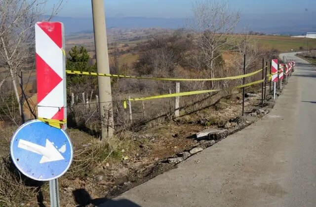 “Benim arazim” dedi, 50 köye giden yolu kestirdi