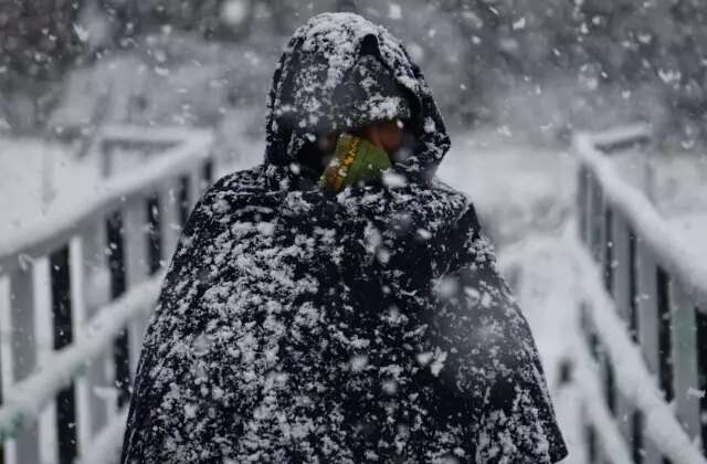Bere, eldiven dolapta ne varsa çıkarın! İstanbul’a lapa lapa kar için tarih verildi