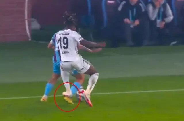 Beşiktaş, Trabzonspor karşısında 10 kişi kaldı