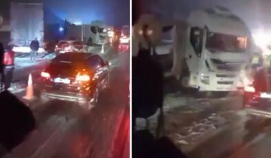 Bolu Dağı Tüneli çıkışında 6 aracın karıştığı zincirleme kaza kamerada