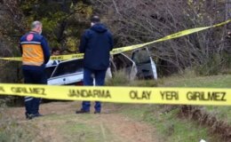 Boşandığı eşini otomobilde vurup canına kıydı