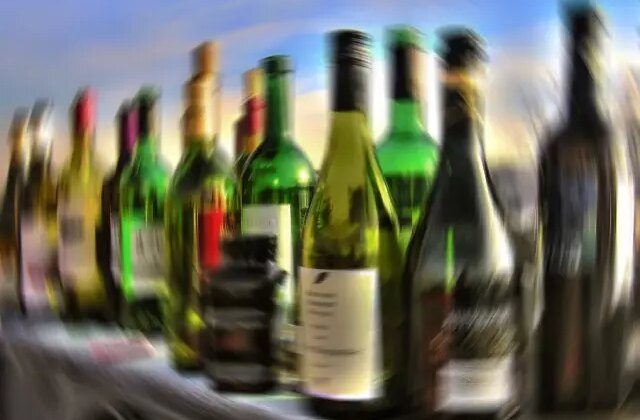 Bunu kardeşiniz yapsa dahi sakın tüketmeyin! İnternetten bidonla alınıp, pet şişeyle satılıyor