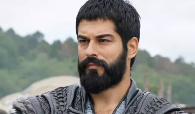 Burak Özçivit’ten rekor anlaşma! Kazandığı para dudak uçuklattı