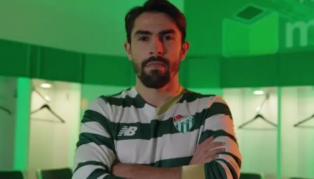 Bursaspor, Rahmetullah Berişbek’i kadrosuna kattı