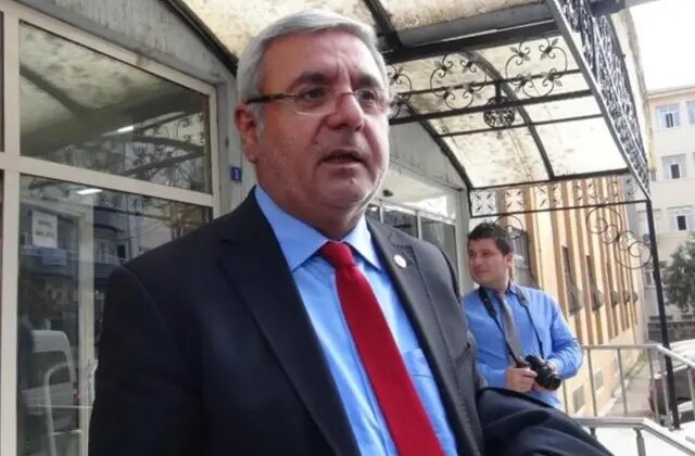 Bursasporlu taraftarların attığı slogana bir tepki de Mehmet Metiner’den