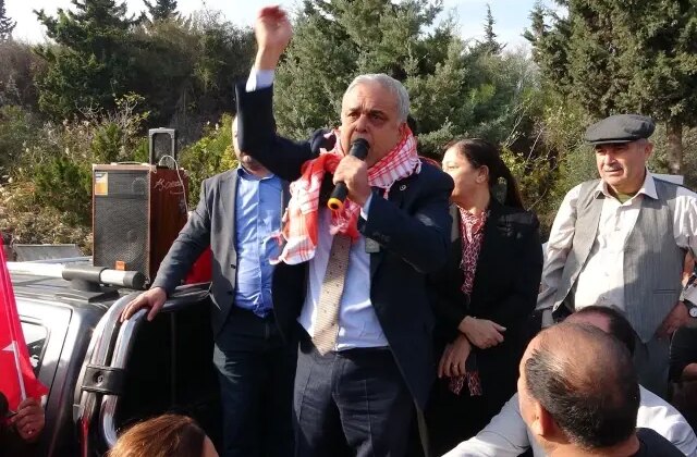 CHP’den istifa eden Hasan Ufuk Çakır’dan Özgür Özel’e ağır gönderme: Mezarlıkta rakı içenlere lanet olsun