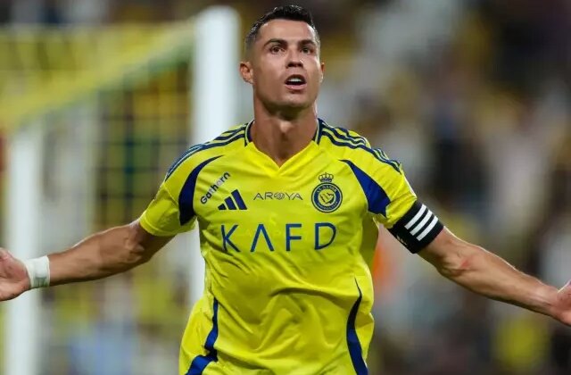 Cristiano Ronaldo’nun iç çamaşırıyla verdiği poz olay oldu