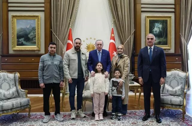 Cumhurbaşkanı Erdoğan, Gazze’de hayatını kaybeden Hind Rajab’ın ailesiyle bir araya geldi