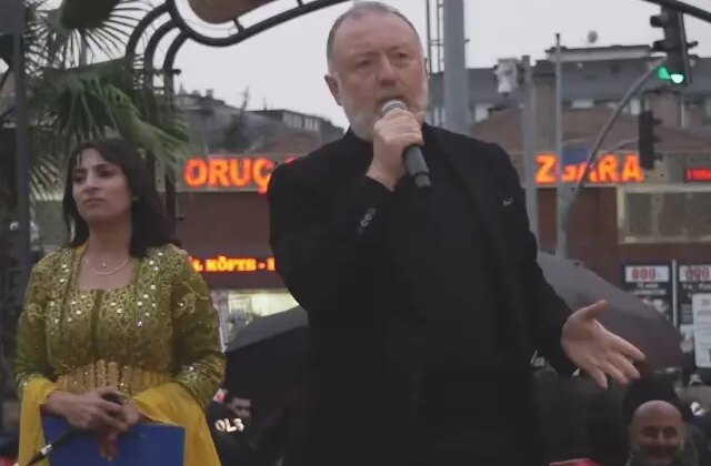 DEM Partili Sezai Temelli’den atılan slogana müdahale eden polislere tepki