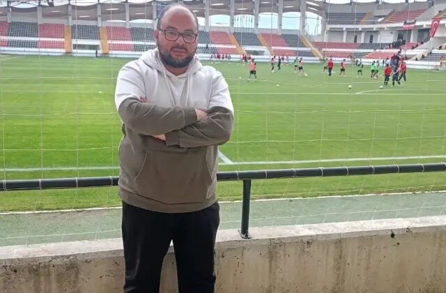 Desteklediği takımın maçını izlemeye gitti, sinirlerine hakim olamamanın bedelini ağır ödedi