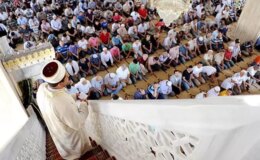 Diyanet’ten yılbaşı hutbesi: Sokaklar süslenmesin, piyango oynanmasın