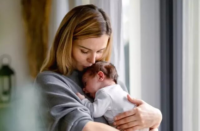 Doğum izni 24 haftaya çıkıyor! Düzenlemede dikkat çeken yeni bir grup var