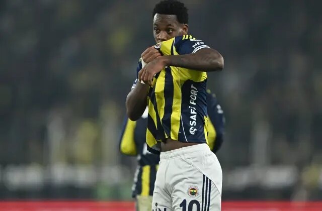 Durdurulamıyor! Derbilerin golcüsü Jhon Duran