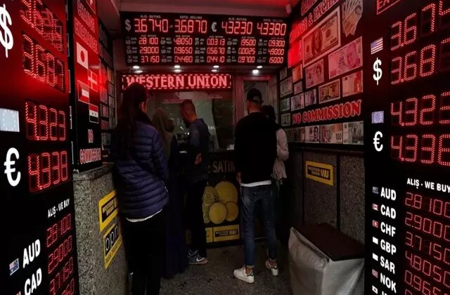 Döviz bürosuna gidecekler dikkat! Bir para birimi tabelalardan kaldırıldı