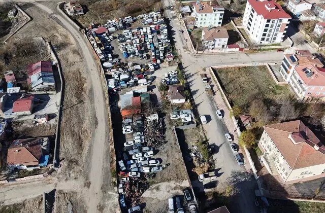 500 milyon TL’lik servet kaderine terk edildi, lüks araçlar yosun tuttu