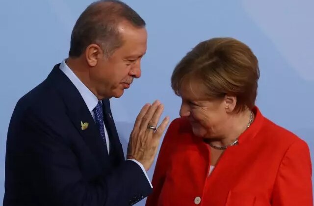 Erdoğan, Merkel’le anısını ilk kez anlattı: Şaşkın şaşkın bana bakıp gülmeye başladı
