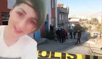 Eski eşini çocuklarının yanında bıçaklayarak öldürdü