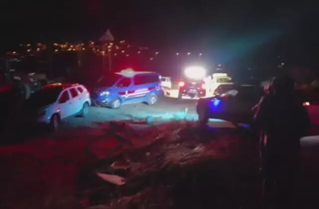 Esrarengiz olay köyü karıştırdı! Havada görülen cisim büyük bir gürültüyle yere çakıldı