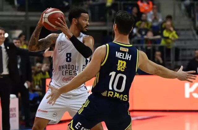 Fenerbahçe Beko, Anadolu Efes’i uzatmalarda devirdi