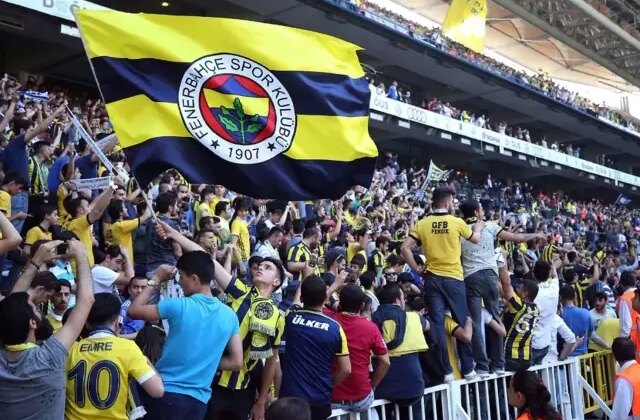 Fenerbahçe’den giden futbolcu yeni takımında kral oldu
