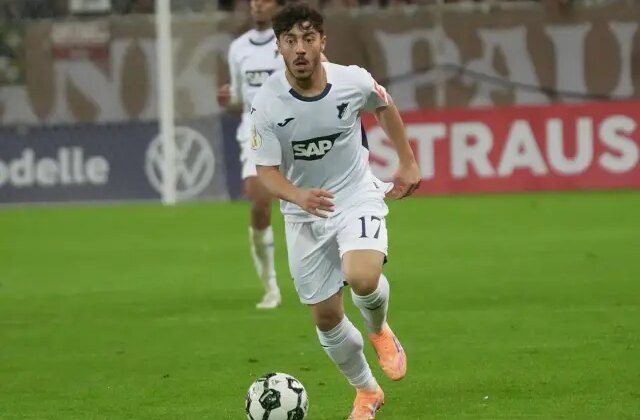 “Galatasaray anlaştı” denilen futbolcu büyük ters köşe yaptı