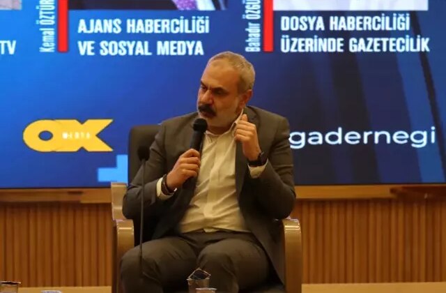 Gazeteci Alişer Delek: Yapay zekadan kaçamayız, asıl mesele doğru soruyu sormak