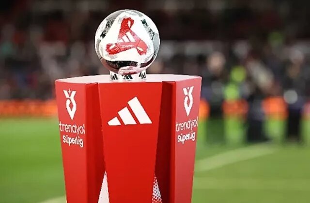 Giden gidene! Süper Lig’de 14 haftada 12 antrenörle yollar ayrıldı