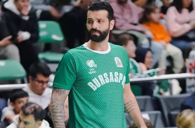 Kameralara yansıdı! Göksenin Köksal’dan efsanesi olduğu Galatasaray’a küfür