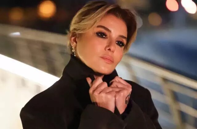 Gülben Ergen’den sıra dışı dekolte! Gözler baldırına odaklandı