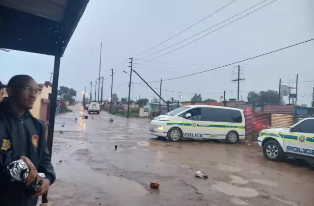 Güney Afrika’da eğlence mekanına silahlı saldırı: 9 ölü