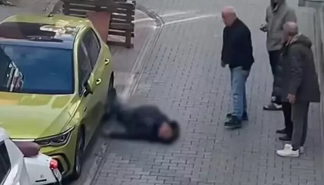 Güpegündüz ev sahibini kalbinden vurarak öldürdü