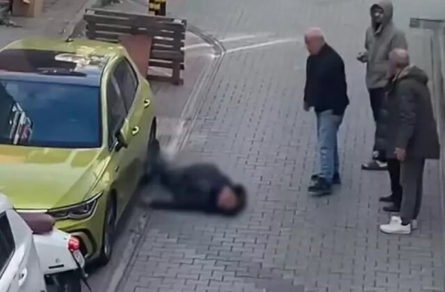 Güpegündüz ev sahibini kalbinden vurarak öldürdü