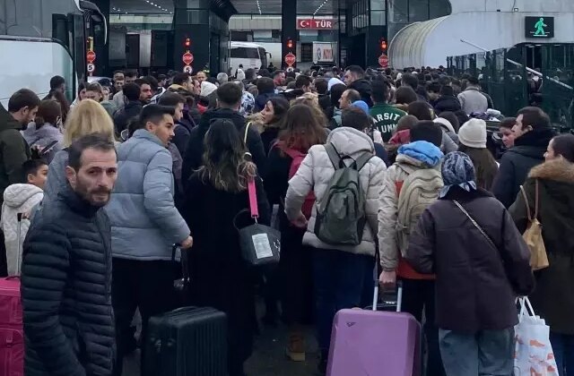 Komşu ülkeye geçişte yeni dönem! Artık sadece kimlik yetmeyecek