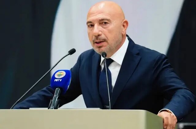 Hakan Bilal Kutlualp Galatasaray-Samsunspor maçı biter bitmez telefona sarıldı