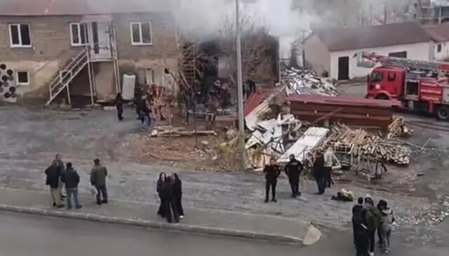 Hakkari’de Patlamada Yaralanan Çocuğunun Yanına Giden Baba Yolda Trafik Kazası Geçirdi