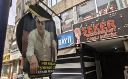 Hesabı ödemeyince mekandan atıldı, geri dönüp konuşma bahanesiyle solisti öldürdü