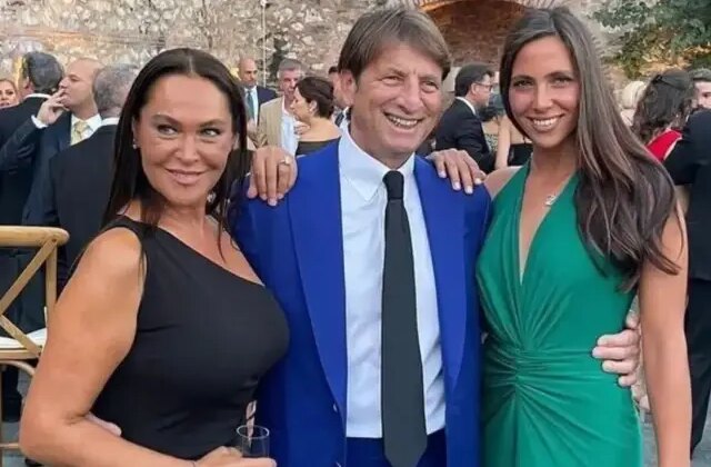 Hülya Avşar’ın kızı Zehra Çilingiroğlu evlilik yolunda mı?