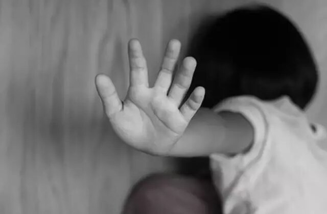 İlkokulda 8 öğrenciye cinsel istismarda bulunan öğretmene verilen ceza belli oldu