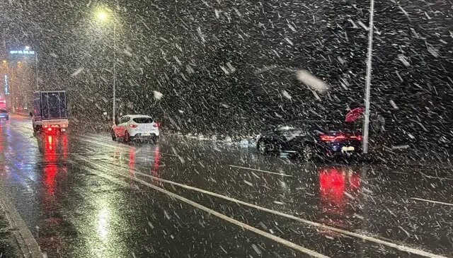 İstanbul’da beklenen kar yağışı başladı