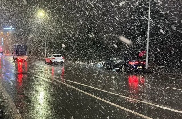 İstanbul’da beklenen kar yağışı başladı