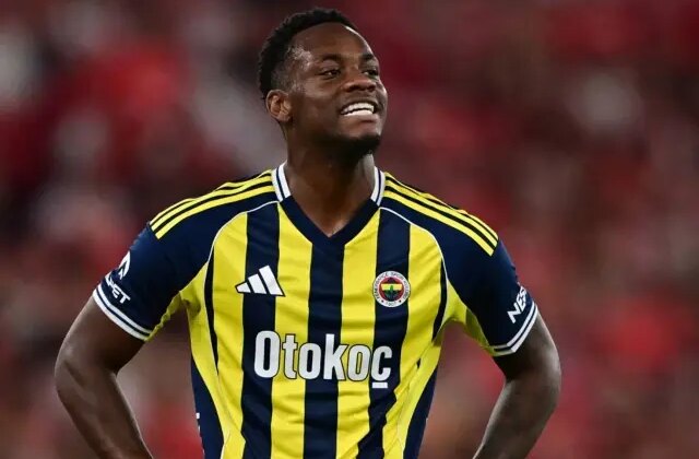 Jhon Duran’ın neden oyundan alındığı ortaya çıktı