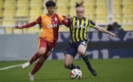 Kadınlar derbisinde Galatasaray’ı deviren Fenerbahçe 11’de 11 yaparak liderliğe yükseldi