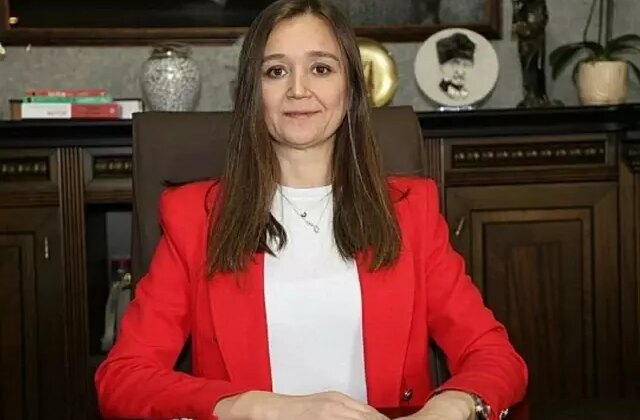 Kanser tedavisi gören Şehzadeler Belediye Başkanı Gülşah Durbay, hayatını kaybetti