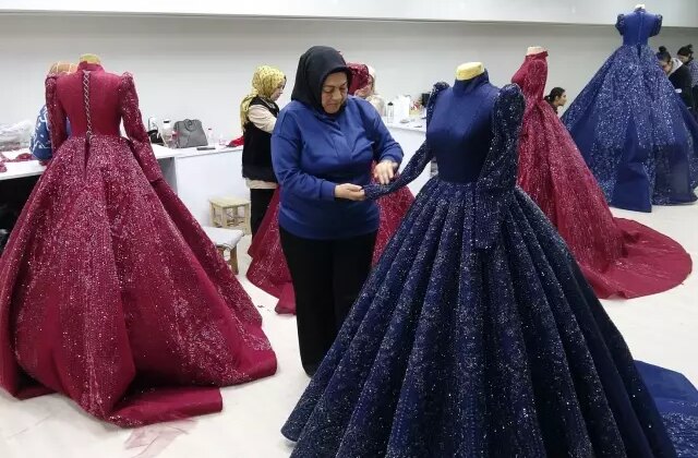 Kiraladığı gelinlik hayatını değiştirdi