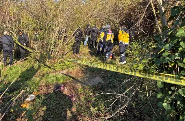 Kız arkadaşı tarafından çalılıkların arasında ölü bulundu