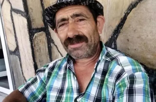 Komşusuna ağaç kesiminde yardım ederken hayatını kaybetti