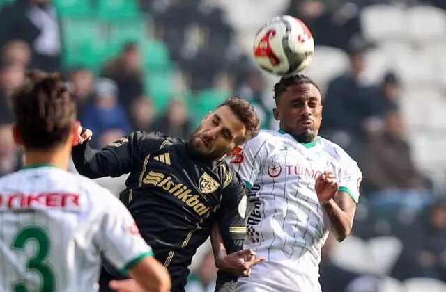 Konyaspor galibiyeti 90+3’te kaçırdı