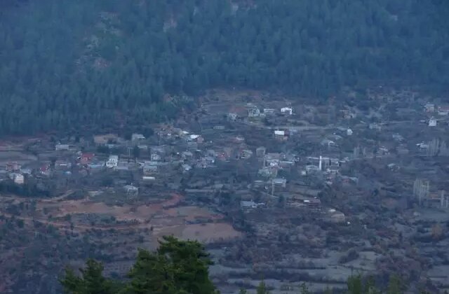 Kutupları aratmayan köy! 2 ay boyunca güneşe hasret kalıyorlar