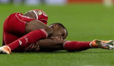 Liverpool’un yıldızı Alexander Isak’tan çok kötü haber